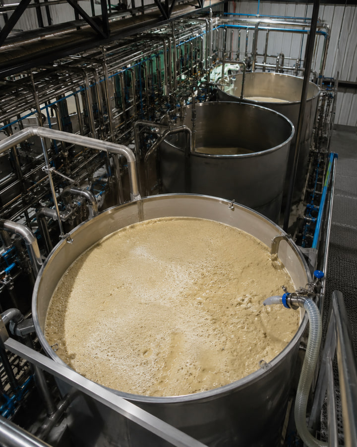 Cultivated yeast, fermentation method